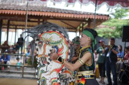 Pentas Jathilan Kudo Kencono Jipangan di Sekar Mataram
