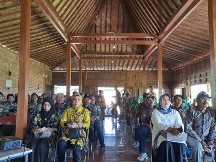 Kunjungan Bumdes Kencana Sejahtera Sidoarjo di BUMKal Bangun Kamulyan Bangunjiwo