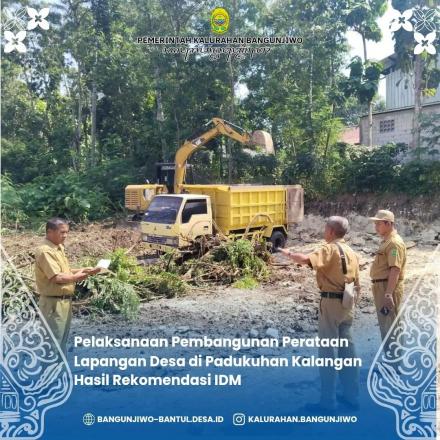 Pembangunan Lapangan Desa di Padukuhan Kalangan