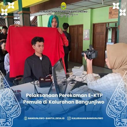 Perekaman EKTP pemula di Pendopo Bangunjiwo