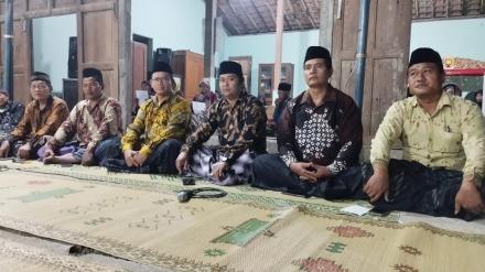 Do'a Bdersama dalam rangkaian acara Merti Dusun Padukuhan Donotirot Tahun 2025